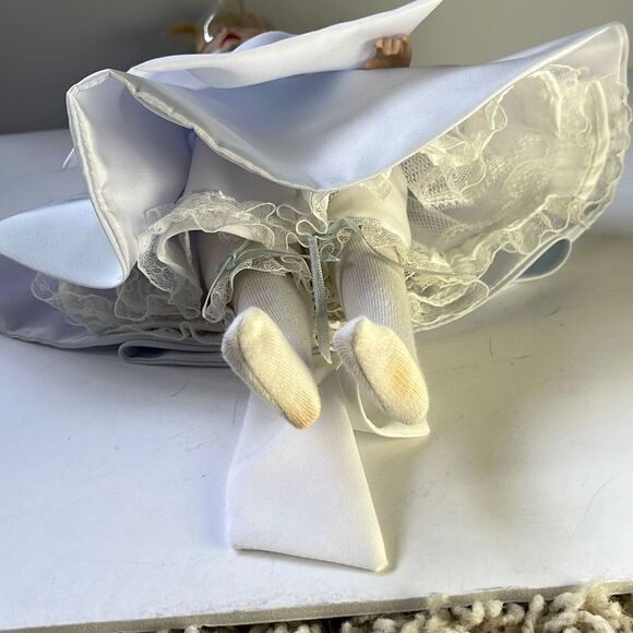 VINTAGE 1988 DISNEY COLLECTION GROLIER ALICE IN WONDERLAND PORCELAIN DOLL Number - Picture 11 of 12